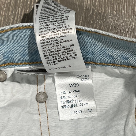 LEVIS women's light denim jean shorts 501 size 30 - Picture 7 of 7